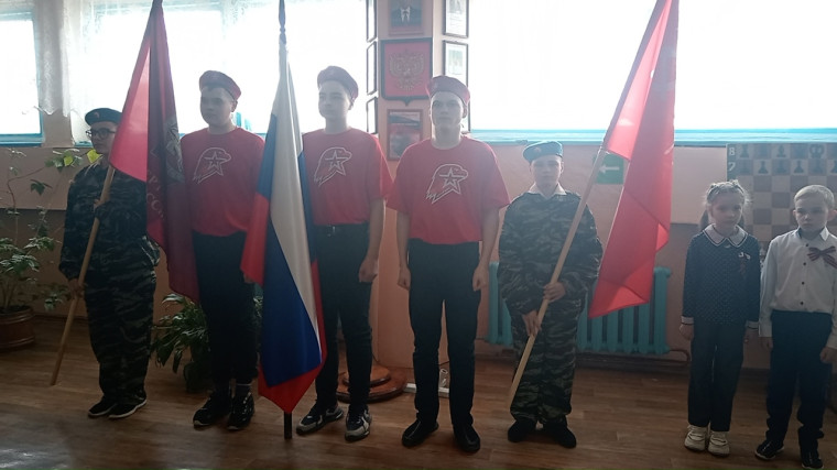Торжественная церемония передачи Знамени Победы и Знамени Бессмертного полка.
